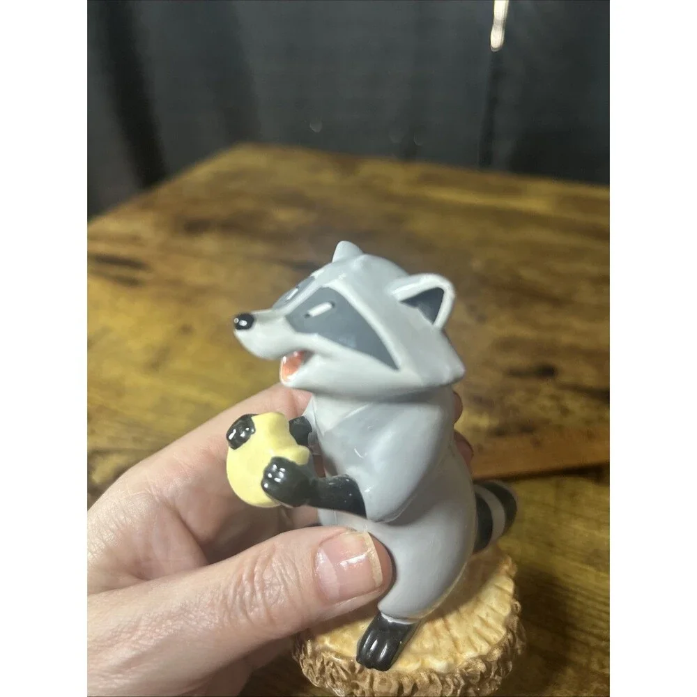 Disney’s Pocahontas MEEKO figure Racoon Figurine Rustic Whimsical Decor 4” Tall
